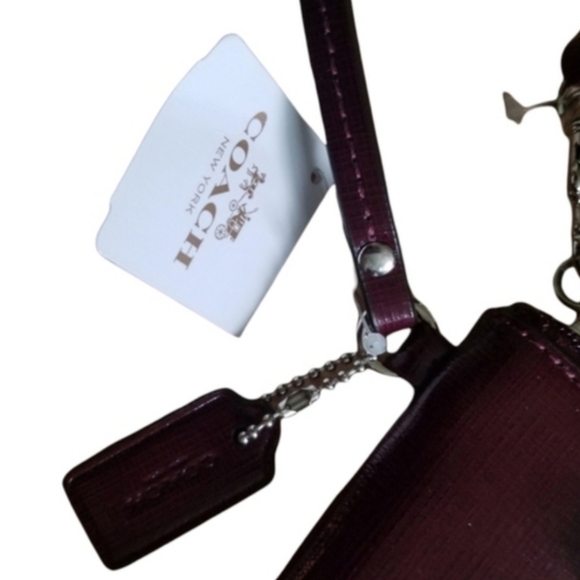 NWT Coach Darcy Bow Wristlet - Picture 3 of 8